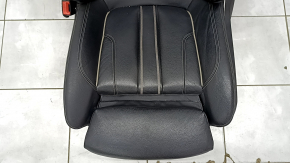Водительское сидение BMW 5 G30 17-20 с airbag, электрическое, подогрев, кожа Dakota, черная, Sport, потерто, потрескано