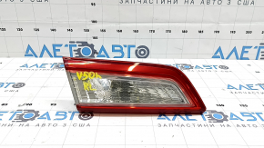 Lampa interioară pentru capacul portbagajului stânga Toyota Camry v50 12-14 SUA
