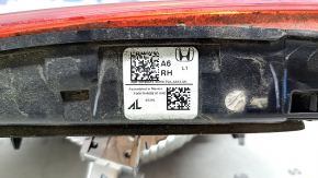 Фонарь внутренний крышка багажника правый Honda Accord 18-20 hybrid, разбито стекло