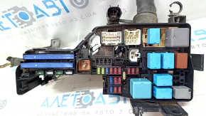 Блок предохранителей подкапотный Toyota Camry v40 hybrid