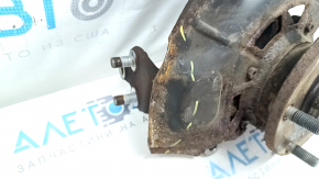 Цапфа со ступицей передняя правая Toyota Camry v40 с кожухом, с шаровой, ржавая, примят кожух