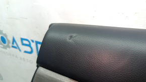 Обшивка двери карточка задняя правая Nissan Murano z52 15-18 черн с черн вставкой кожа, подлокотник черн кожа, молдинг серый глянец под дерево, вмятина, надрывы