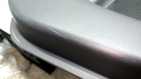 Обшивка двери карточка задняя левая Nissan Murano z52 15-18 черн с черн вставкой кожа, подлокотник черн кожа, молдинг серый глянец под дерево, царапины