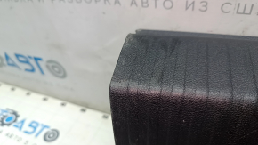 Накладка проема багажника VW Beetle 12-15 черн, царапина, потерта