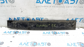Накладка двери нижняя задняя правая Jeep Compass 11-16 структура, царапины