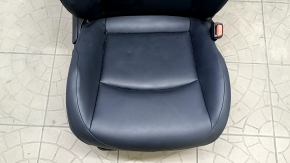 Пассажирское сидение Toyota Prius 50 Prime 17-19 с airbag, механическое, подогрев, кожа черная