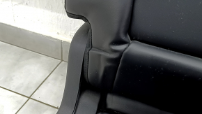 Banchetă spate stânga Ford Escape MK4 23-24 fără airbag, mecanică, combinație piele + stofă, neagră cu cusături roșii, glisiere ruginite, pentru curățare chimică, îndoite