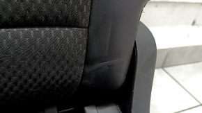 Banchetă spate stânga Ford Escape MK4 23-24 fără airbag, mecanică, combinație piele + stofă, neagră cu cusături roșii, glisiere ruginite, pentru curățare chimică, îndoite