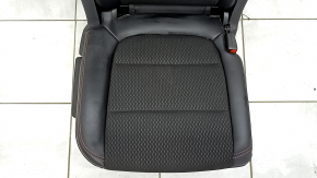 Заднее сидение правое Ford Escape MK4 23-26 без airbag, комбинированное кожа+ткань, черное с красной строчкой, ржавые салазки, примято