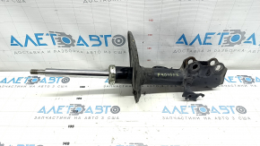 Амортизатор передний правый Toyota Prius V 15-16