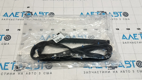 Уплотнитель капота передний Mazda CX-30 20-23 на бампере