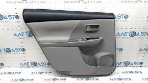 Обшивка двери карточка задняя левая Toyota Prius V 15-17 серая, подлокотник велюр серый, с ручкой, царапины, под чистку, трещина в креплении