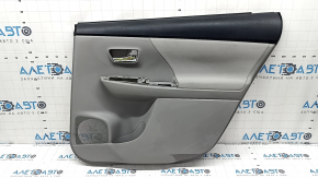 Обшивка двери карточка задняя правая Toyota Prius V 15-17 серая, подлокотник велюр серый, с ручкой, царапины, под чистку, надломано крепление