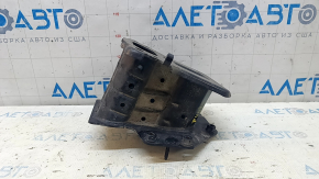Клык усилителя переднего бампера левый Toyota Prius V 15-17 рест