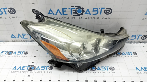 Фара передняя правая Toyota Prius V 15-17 голая рест галоген, под полировку, песок, полез лак