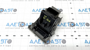 Дефлектор воздуховода торпеды правый в сборе с подстаканником Toyota Prius V 15-17 серый
