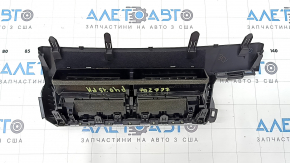 Дефлектор воздуховода центральный Toyota Prius V 15-17 черный с хром, 2 секции, вздулся хром