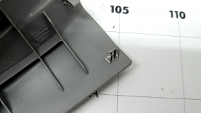 Ornament prag ușă față stânga interior Toyota Prius V 12-17 gri, zgârieturi, necesită curățare, fixare îndoită, plastic alb