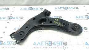 Рычаг нижний передний правый Toyota Prius V 12-17, микротрещины С/Б