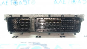 Блок ECU компьютер двигателя Toyota Prius V 12-17 пробит корпус