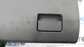 Перчаточный ящик, бардачок Toyota Prius V 12-17 нижний светло-серый, царапины, под чистку