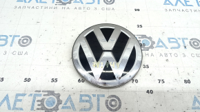 Эмблема решетки радиатора VW Jetta 19-21 под дистроник, песок, царапины