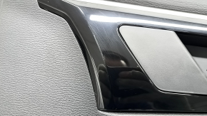 Обшивка двери карточка передняя правая в сборе Mitsubishi Outlander 22-26 черная, подлокотник и вставка кожа черная серая строчка, молдинг черный глянец с хром, царапины