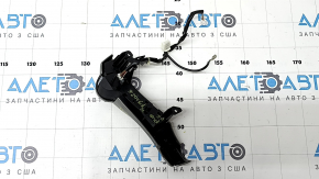 Кнопки управления на руле правые Toyota Prius V 15-17 царапины, потертости