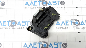 Замок двери передней левой Toyota Prius V 15-17