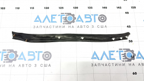 Уплотнитель решетки радиатора grill левый Mitsubishi Outlander 22-26