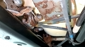 Задний ряд сидений 2 ряд правый Mitsubishi Outlander 22-26 без airbag, комбинированная кожа черная серая строчка, повреждение водой