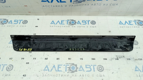 Prag exterior față stânga Audi Q5 80A 18-24 negru cu crom, zgârieturi