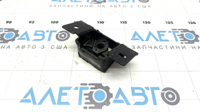 Кронштейн приемной трубы Mitsubishi Outlander 22-26 2.5