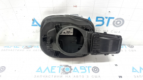 Лючок бензобака Mitsubishi Outlander 22-26 с корпусом