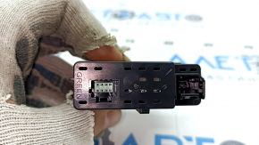 USB Hub центральной консоли Mitsubishi Outlander 22-26 передний