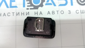 Кнопка закрытия двери багажника Mitsubishi Outlander 22-26 черная с блокировкой