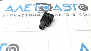 Кнопка открытия двери багажника внутрисалонная Mitsubishi Outlander 22-26