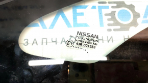 Форточка глухое стекло передняя левая Nissan Leaf 13-17 порван уплотнитель
