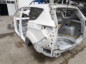 Четверть крыло задняя левая Ford Escape MK3 13-19 на кузове, белая