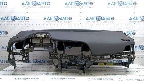Торпедо передняя панель с AIRBAG Hyundai Elantra AD 19-20 черная, ржавый пиропатрон