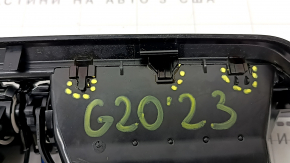 Дефлектор воздуховода передний центральный BMW 3 G20 23-26 черный глянец с хром, сломаны крепления