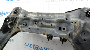 Подрамник передний Nissan Rogue 14-20 ржавый, порваны 2 С/Б, микротрещины 2 С/Б