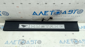 Ornament prag ușă stânga exterior Ford Mustang mk6 15-23 coupe, negru cu iluminare din spate, zgârieturi, pauze