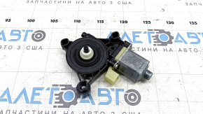 Моторчик стеклоподъемника задний левый Audi A3 8V 15-20 4d, 5d