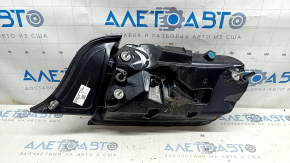 Фонарь левый Ford Mustang mk6 18-23 с накладкой, царапины