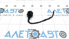 Фишка на датчик замка капота правая Audi Q3 83A 19-25
