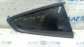 Форточка глухое стекло задняя правая Ford Mustang mk6 15-23 купе, надорван уплотнитель