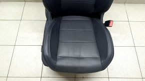 Scaun pasager Ford Mustang mk6 15-23 cu airbag, electric + mecanic, coupe, negru, piele, perforat, daune provocate de apă, motoarele nu funcționează, necesită curățare