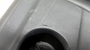 Scaune spate, rândul 2, stânga, Nissan Rogue 19-20, piele neagră, perforată, cu centură de siguranță, pentru curățat, ruginită în partea de jos, zgârieturi