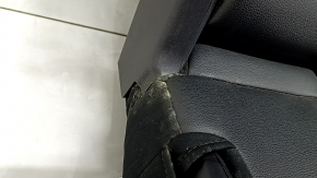 Scaune spate, rândul 2, stânga, Nissan Rogue 19-20, piele neagră, perforată, cu centură de siguranță, pentru curățat, ruginită în partea de jos, zgârieturi
